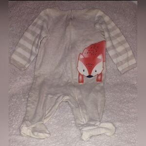 Wonder Nation Cream and Red Fox Footies Sleepwear Size 3-6M
